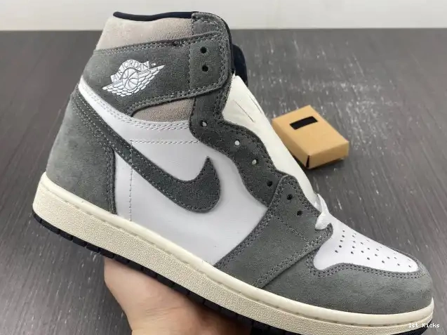DZ5485-051 OG 1 Jordan Black Retro High Washed 0520